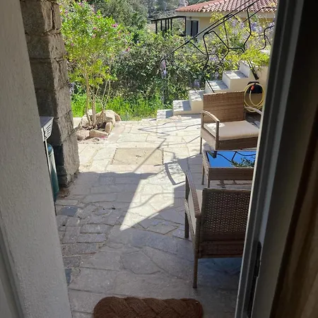 Guest house Stanza Privata Con Giardino La Maddalena (Sassari)